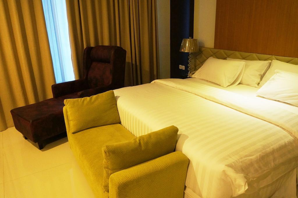 Ameera Hotel Pekanbaru Esterno foto
