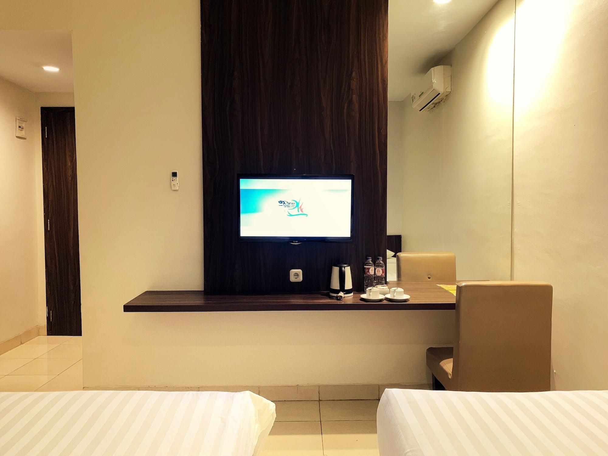 Ameera Hotel Pekanbaru Esterno foto