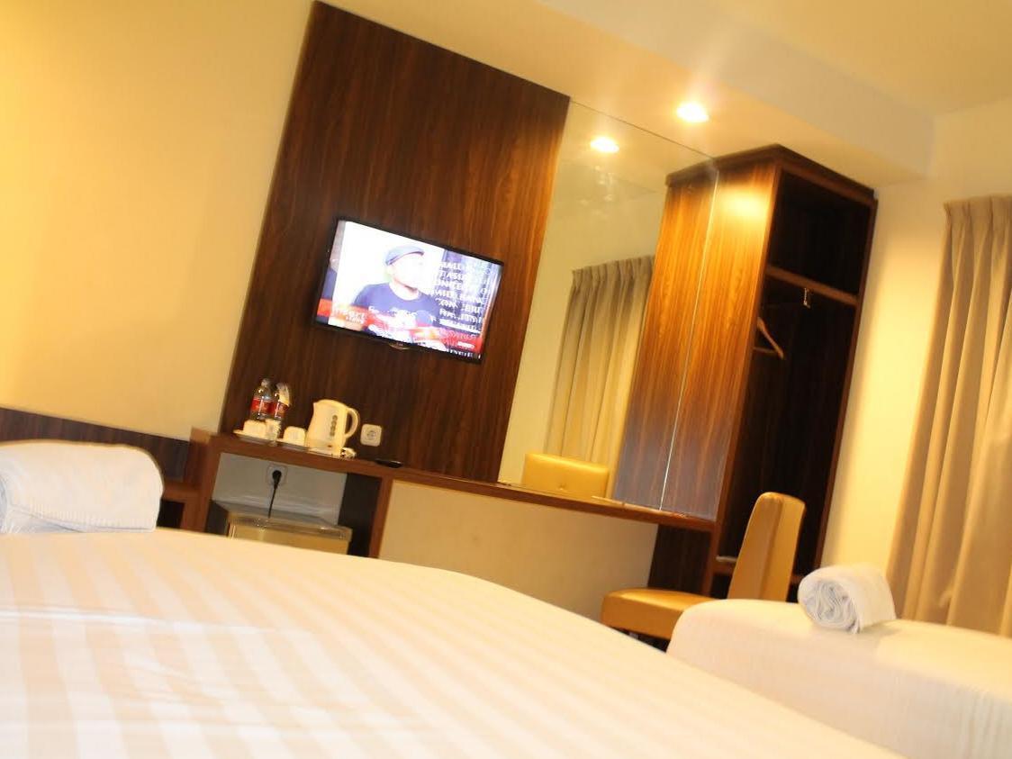 Ameera Hotel Pekanbaru Esterno foto