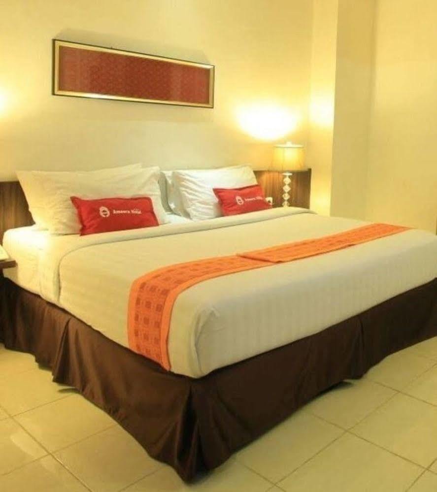 Ameera Hotel Pekanbaru Esterno foto